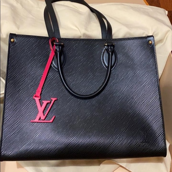 Authentic Louis Vuitton onthego mm epi black - Picture 2 of 6